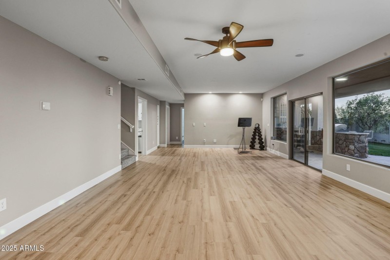 72-web-or-mls-18422 N 14th St Phoenix, A