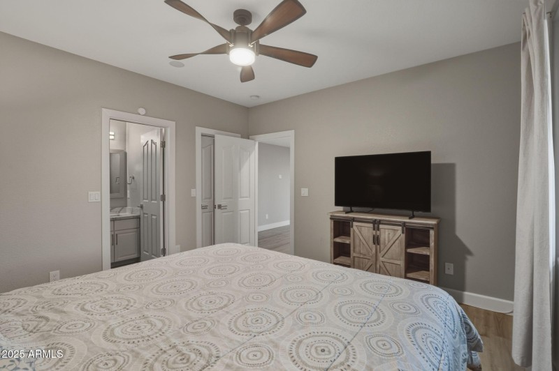 83-web-or-mls-18422 N 14th St Phoenix, A