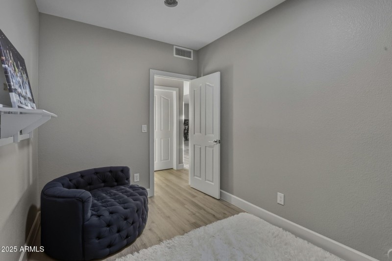 87-web-or-mls-18422 N 14th St Phoenix, A