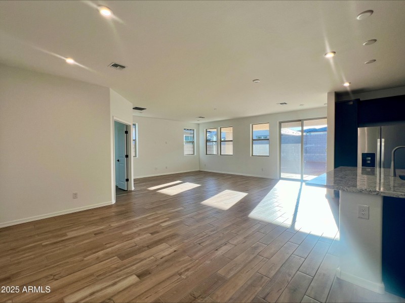 processed-E5F08AB4-B767-4E9E-A027-94DEF9