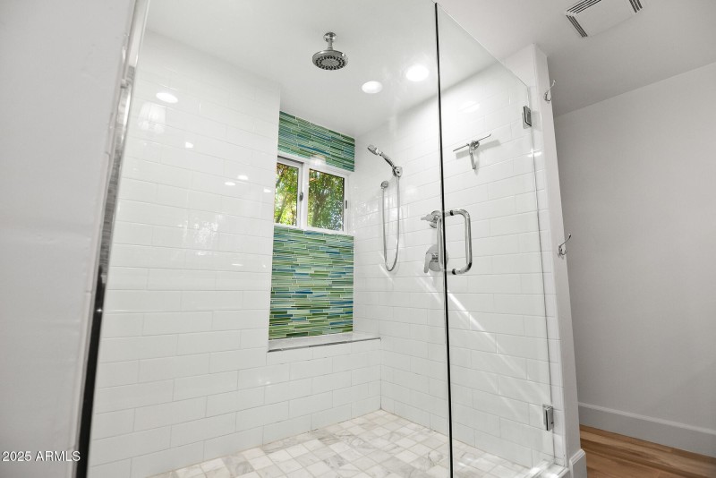 C19CEB87-1E9A-4085-8EE4-B32F6BDBD62A