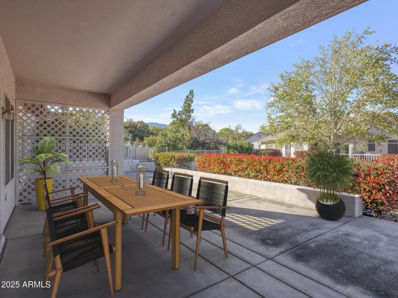 17-web-or-mls-Qp-1013100