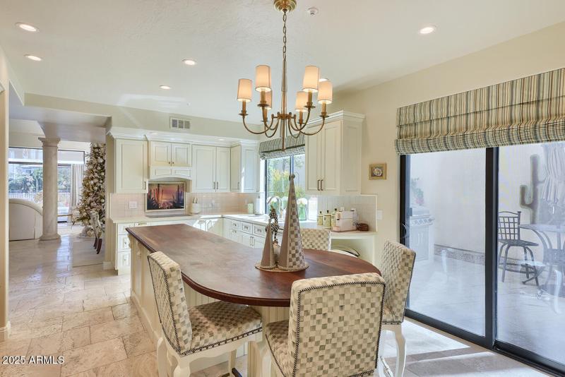 SLIDER TO SIDE PATIO/BBQ