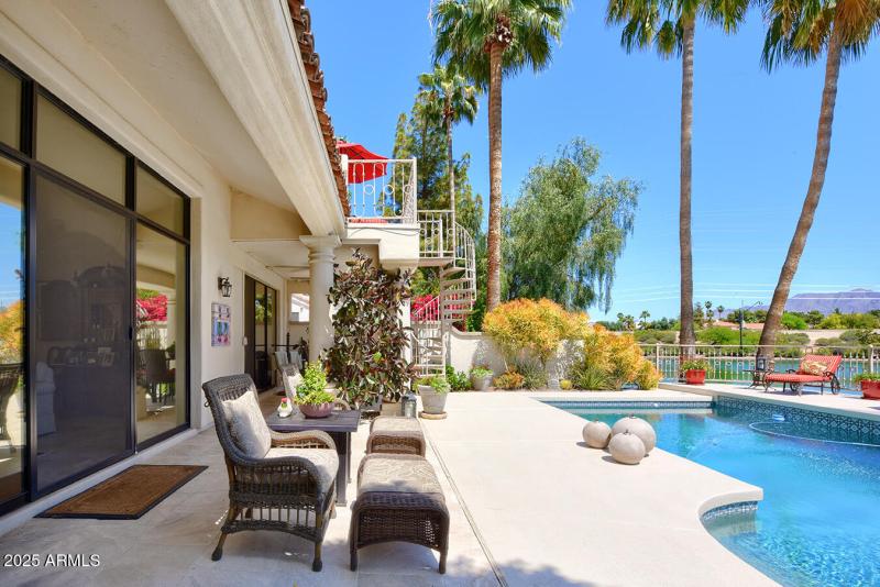 BALCONY/STAIRCASE FROM PRIMARY