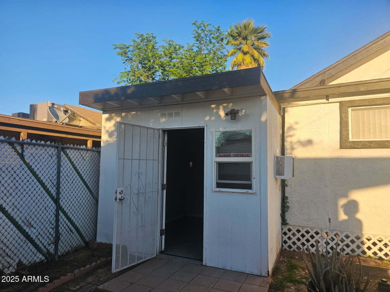 Front View Studio with AC