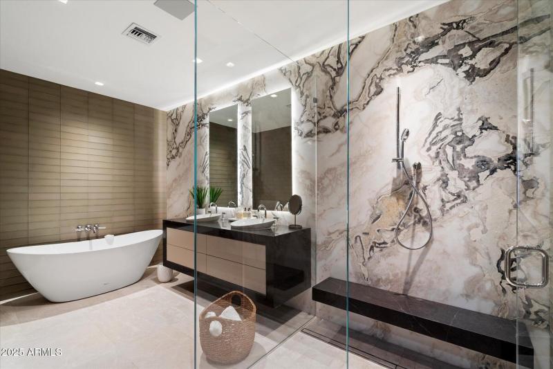 042-Bedroom 1 Bathroom