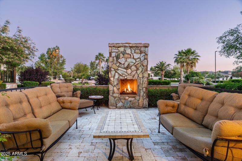 05-4610 E Meadowview Dr (5 of 73)