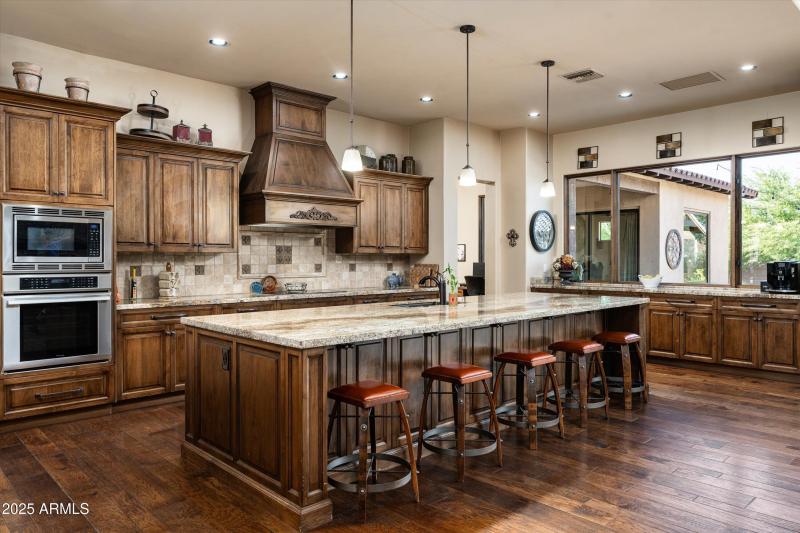 21-4610 E Meadowview Dr (21 of 73)