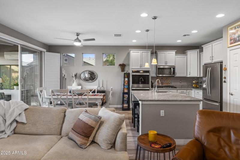 41574 W Summer Wind Way-10