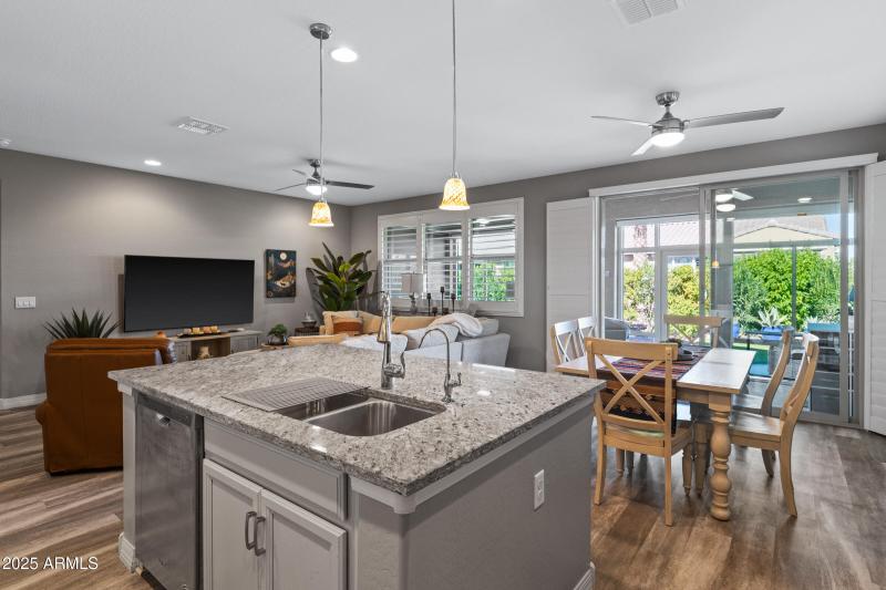 41574 W Summer Wind Way-16