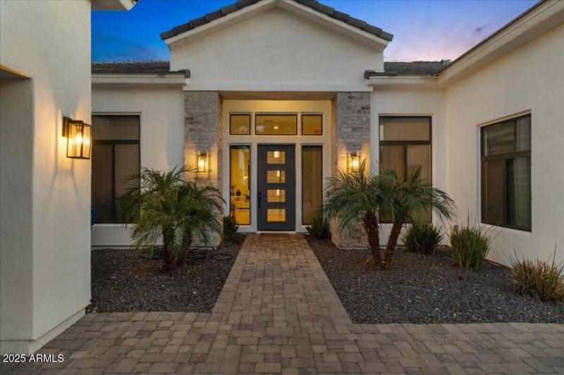 005-Front entry twilight