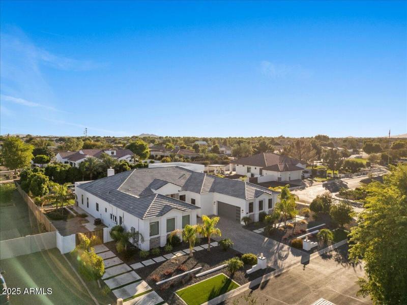 006-Aerial front of home