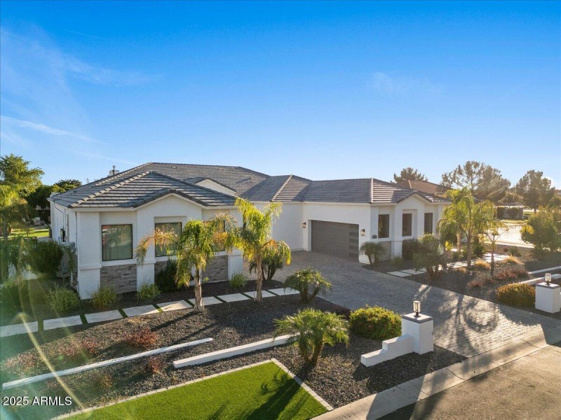 009-Aerial front of home