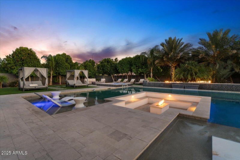 096-Firepit and pool twilight