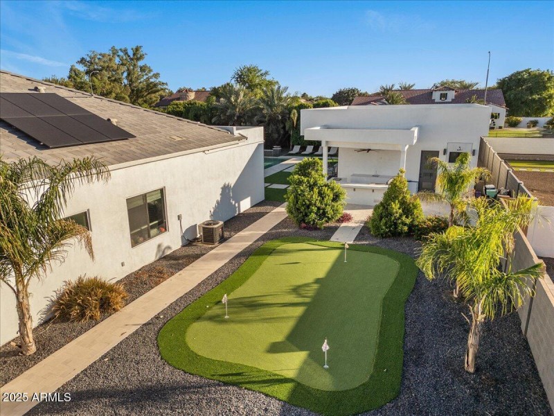 110-Aerial putting green