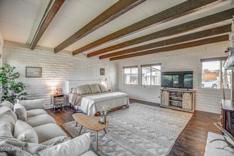 Comfortable and Roomy