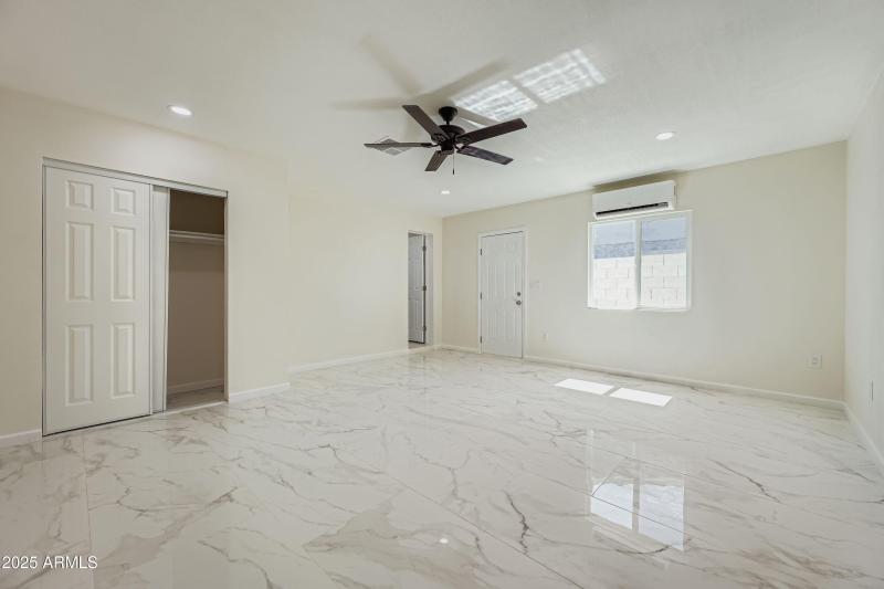 7601 N 40th Drive - MLS Sized - 026 - 37