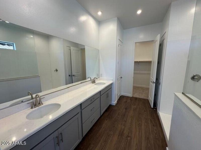 Sanc Lot 21 - Primary Bath 2