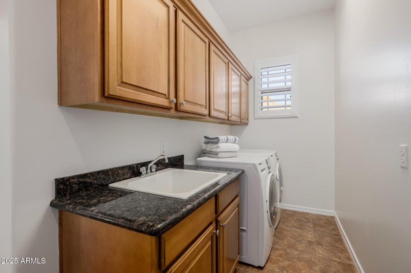 Laundry with storage