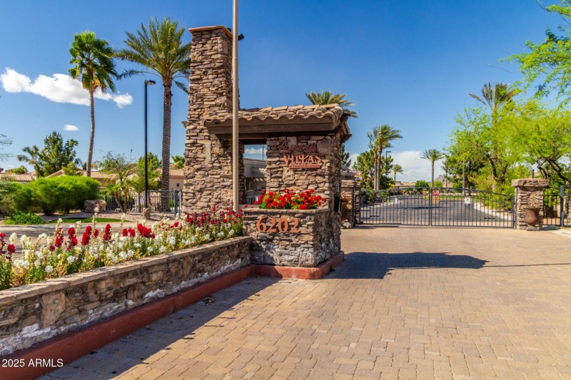 Gated golf course community