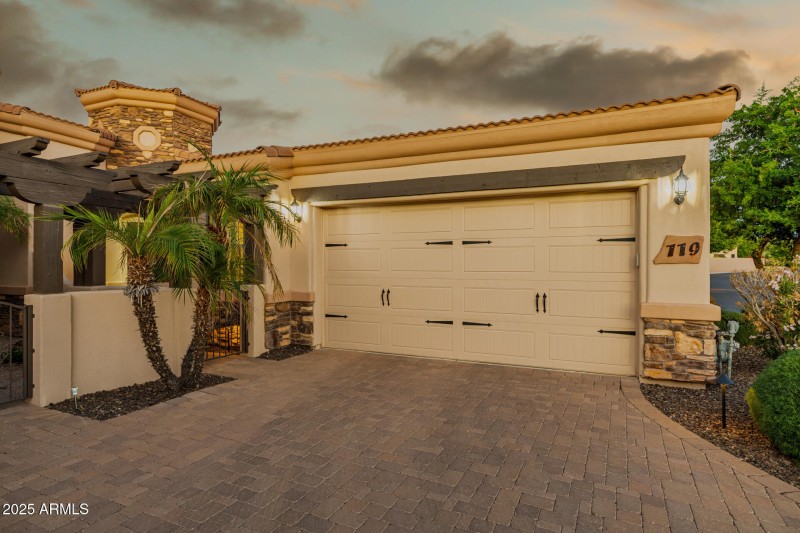 Gated & Golf Course community