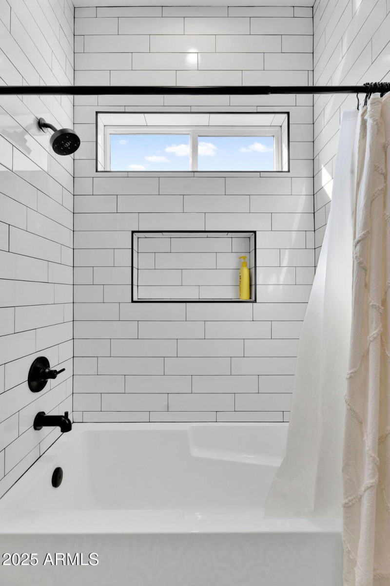 52-web-or-mls-4072 E Weston Ln -49