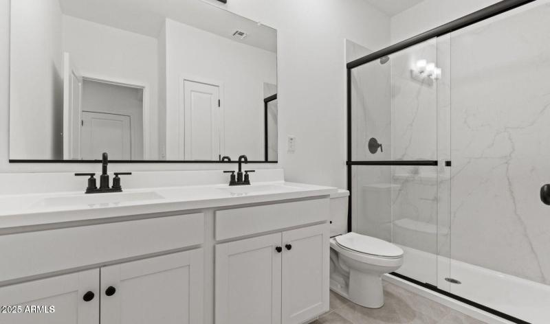 20250923212443845988000000-o