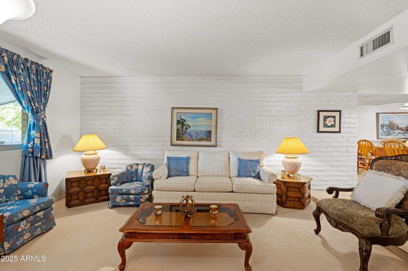 7125 N 20th Ave-7777