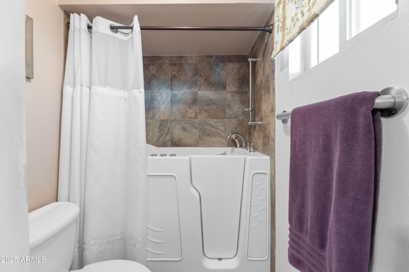 7125 N 20th Ave-7939