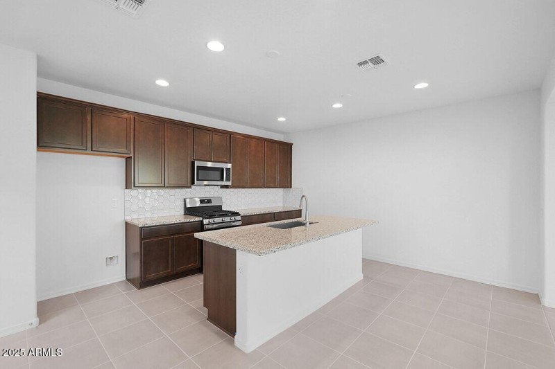 14617 W Sand Hills Rd - Ready Now!