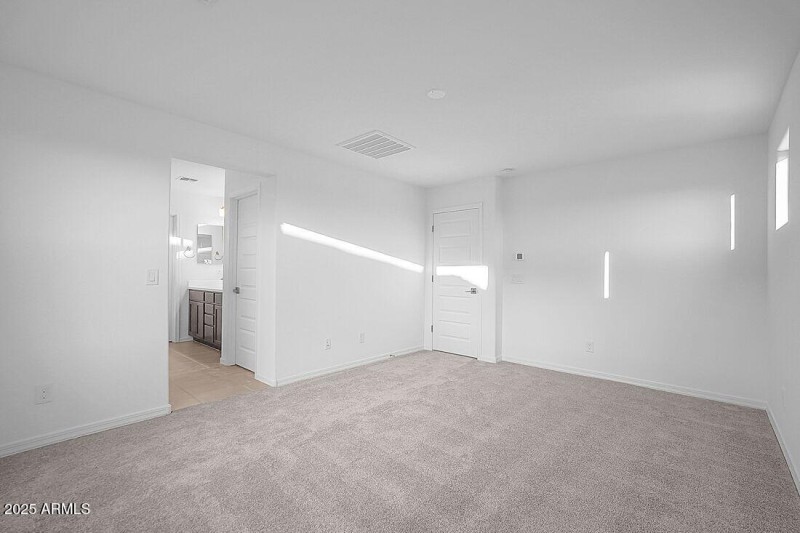 14617 W Sand Hills Rd - Ready Now!