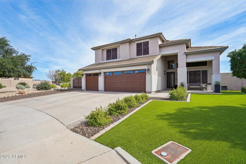 4-web-or-mls-N 76th Dr-S0111-002