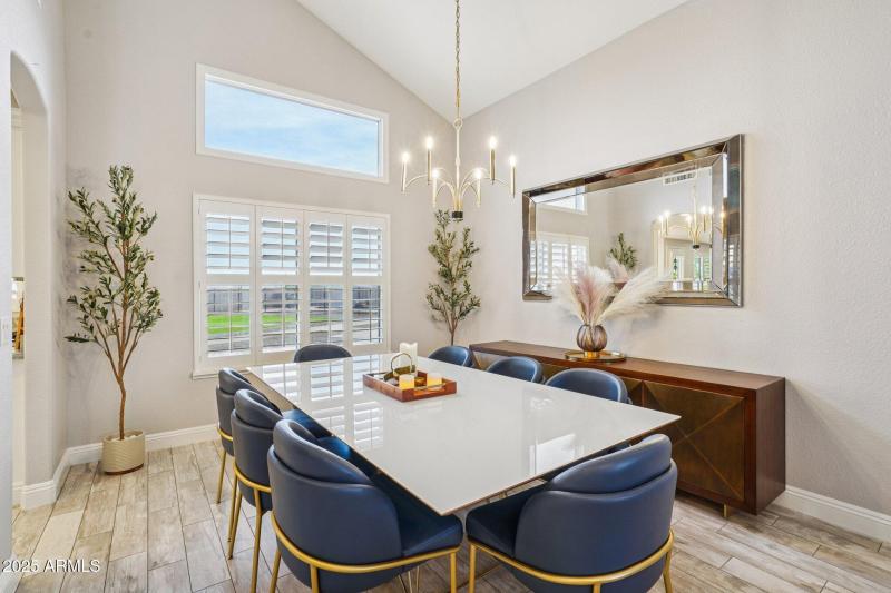 14-web-or-mls-N 76th Dr-S0111-012