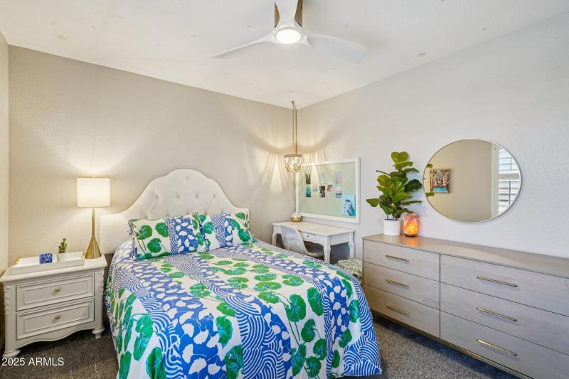 35-web-or-mls-N 76th Dr-S0111-033