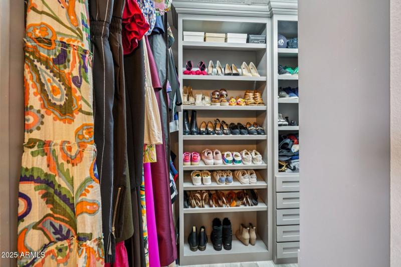 43-web-or-mls-N 76th Dr-S0111-041