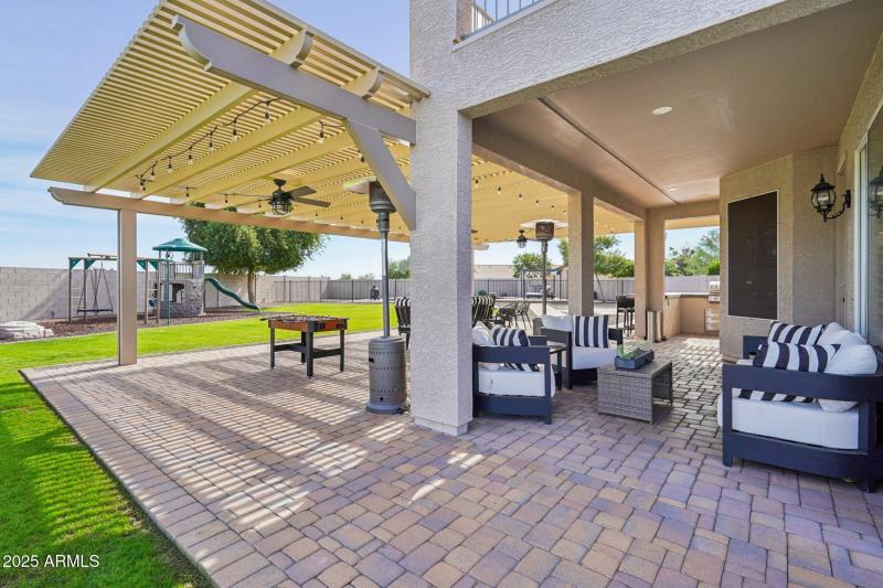 50-web-or-mls-N 76th Dr-S0111-048