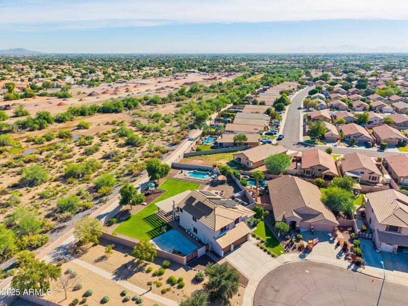 67-web-or-mls-N 76th Dr-S0111-065