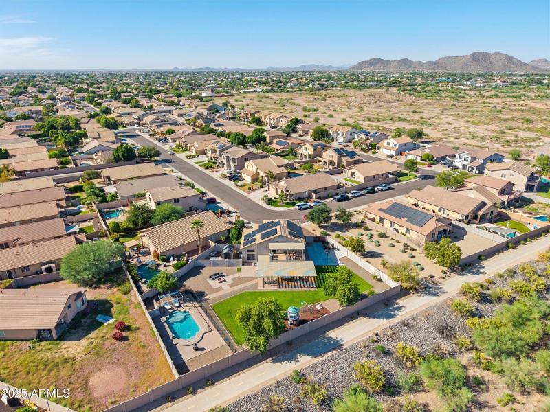 79-web-or-mls-N 76th Dr-S0111-077