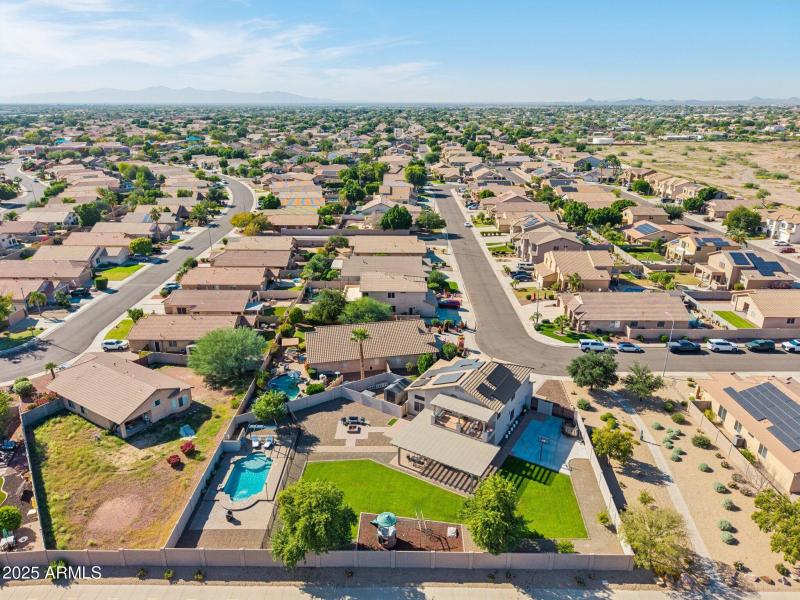 80-web-or-mls-N 76th Dr-S0111-078