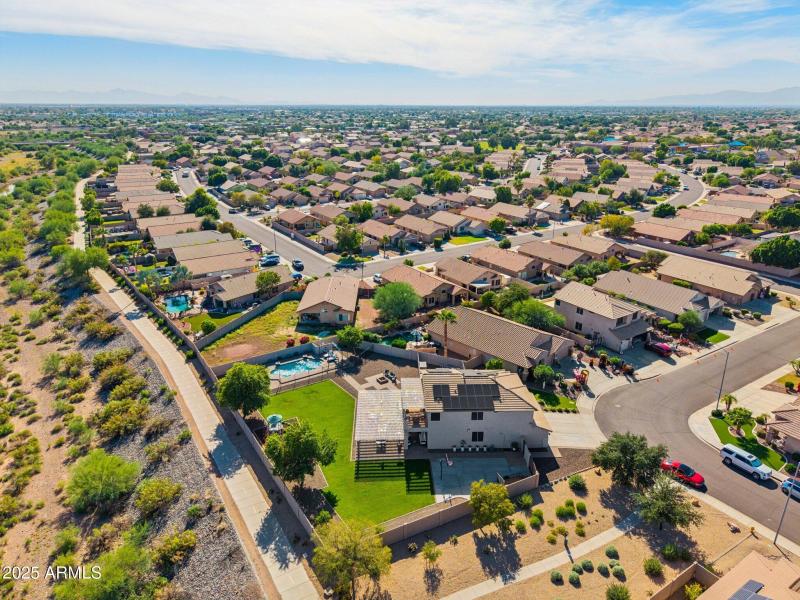 81-web-or-mls-N 76th Dr-S0111-079