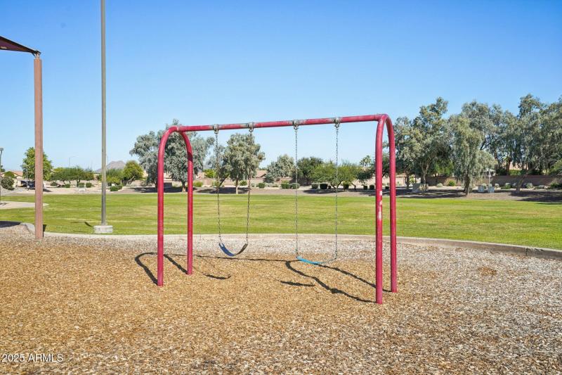 92-web-or-mls-N 76th Dr-0111-910