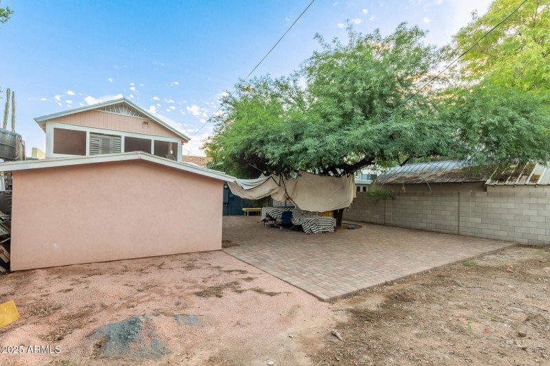 Windsor Carriage House From Back