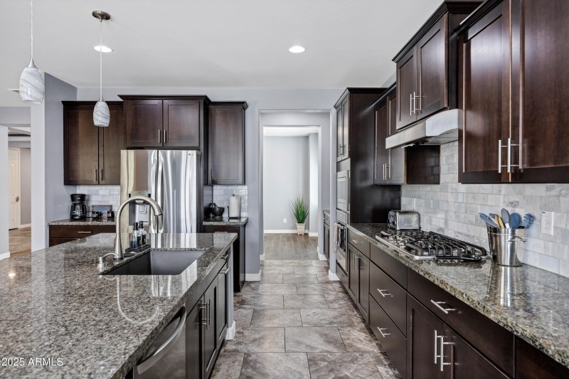 3728 E Narrowleaf Dr-16