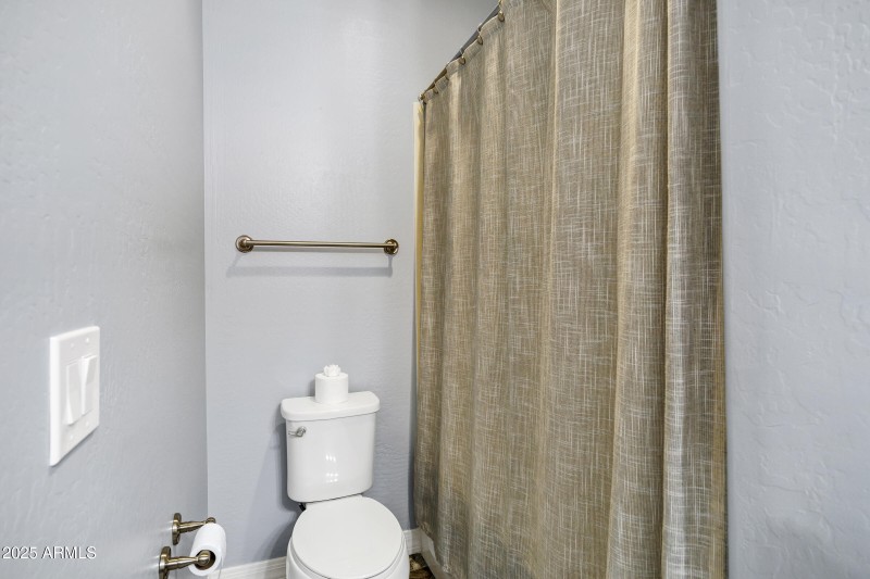 3728 E Narrowleaf Dr-33