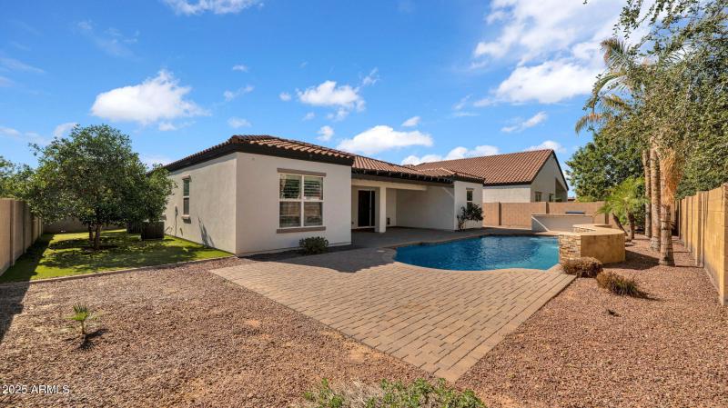 70-web-or-mls-P1276643