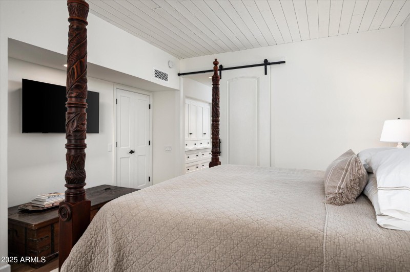 17-5101NCasaBlancaDr217-17