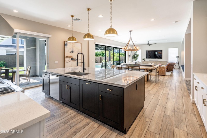 Cooking and hosting dream