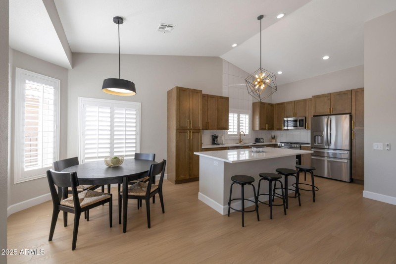 7-web-or-mls-Qp-4074