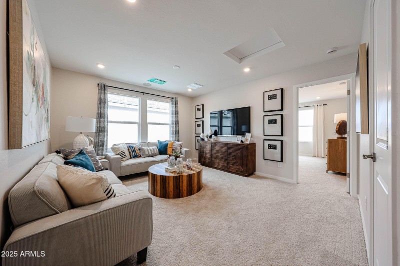 Loft area upstairs - Lilac