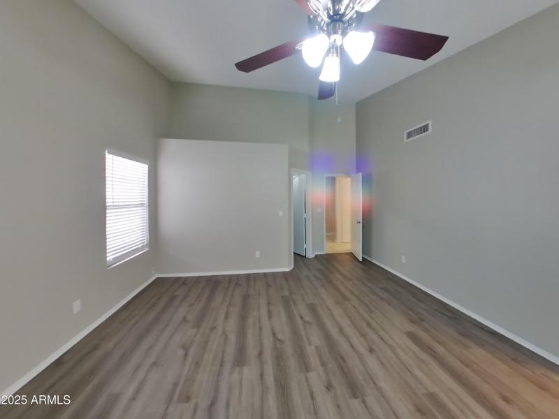 7_pc_GxsVdunEP3_qnuIBcH5qE_layout_1